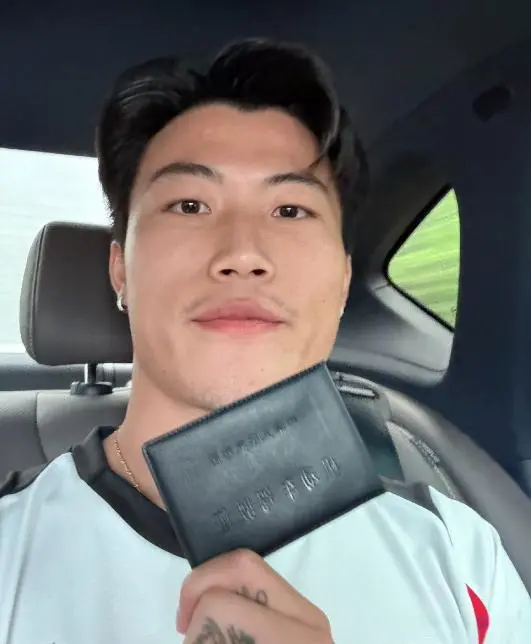 球领跑射手, 这是一个双